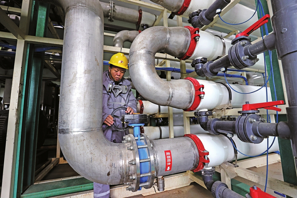 长清马山垃圾点火发电项目日点火约1500吨，年发电2亿度，可满足近6万户家庭一年的用电 垃圾点火 发电生金